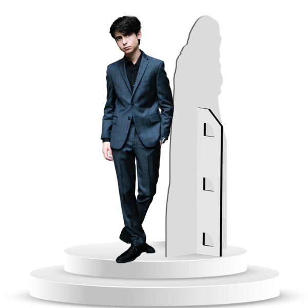 Figura De Aidan Gallagher En Coroplast A Tamaño Real