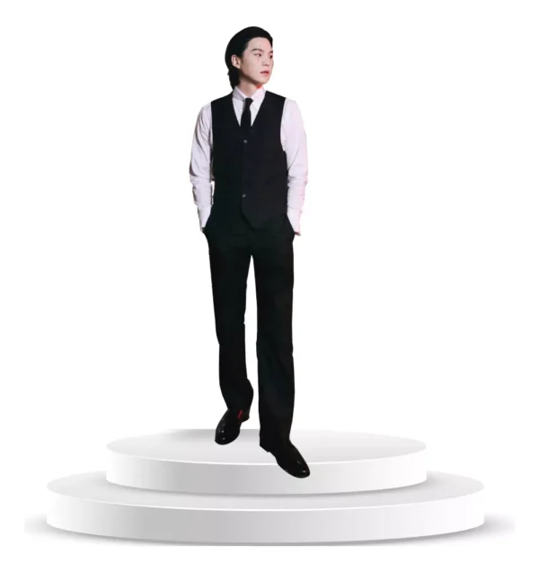 Figura de Suga - Bts en Coroplast a Tamaño Real Con Base - Imagen 3