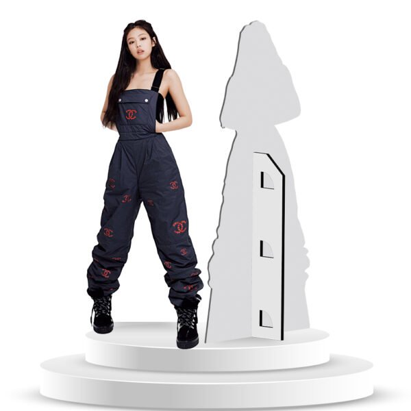 Figura de Jennie - Black Pink De Coroplast A Tamaño Real