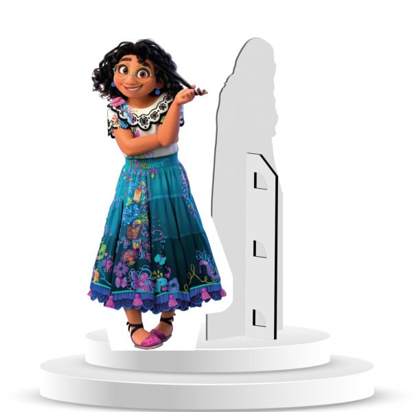Figura Infantil De Maribel Madrigal En Coroplast A Tamaño Real