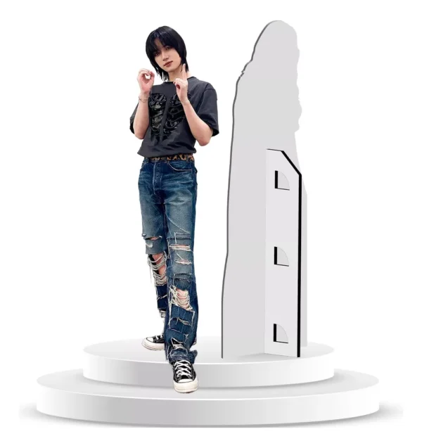 Figura de Beomgyu - TXT en Coroplast a Tamaño Real