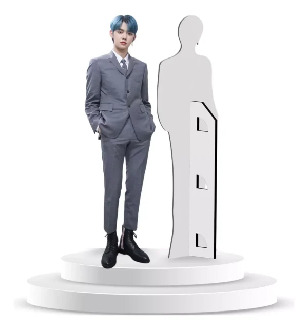 Figura Decortiva De Yeonjun Integrante TXT Coroplast A Tamaño Real