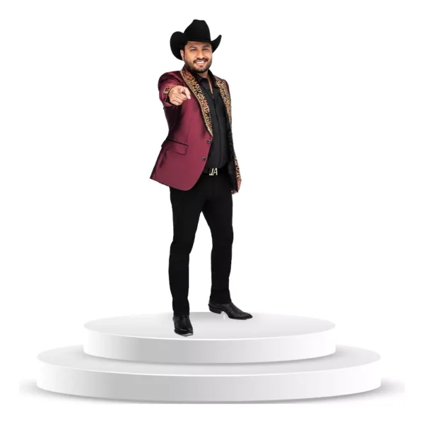 Figura de Julión Álvarez en Coroplast a Tamaño Real - Imagen 3