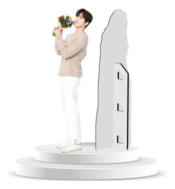 Figura De Coroplast De Kim Seon Ho Con Base A Tamaño Real En Coroplast