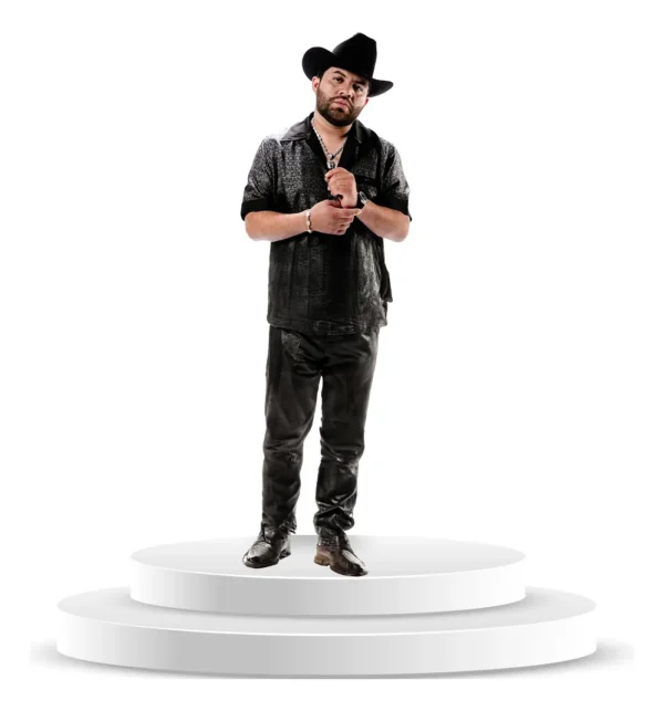 Figura De Coroplast De Luis R Conriquez Con Base A Tamaño Real En Coroplast - Imagen 3