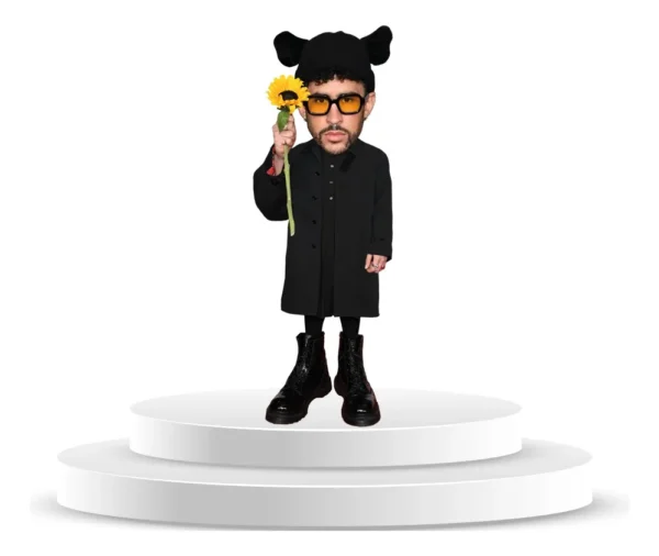 Mini Figura De Ban Bunny En Coroplast - Imagen 3