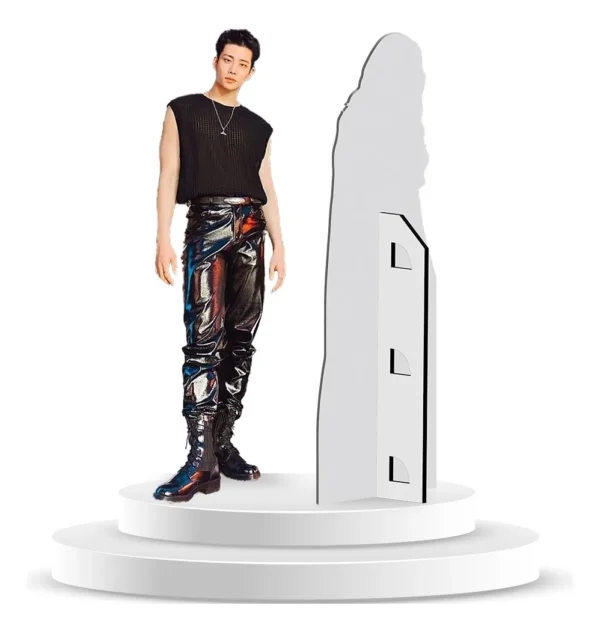 Figura De Coroplast De Mj De Astro Con Base A Tamaño Real En Coroplast