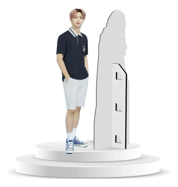 Figura De Coroplast De Felix - Stray Kids Con Base A Tamaño Real En Coroplast