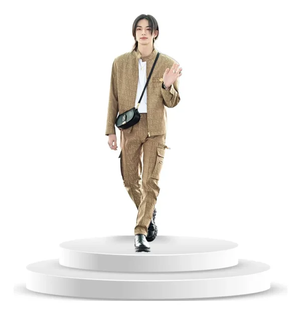 Figura De Coroplast De Hyunjin - Stray Kids Con Base A Tamaño Real En Coroplast - Imagen 3