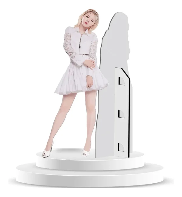 Figura De Coroplast De Jeongyeon - Twice Con Base A Tamaño Real En Coroplast