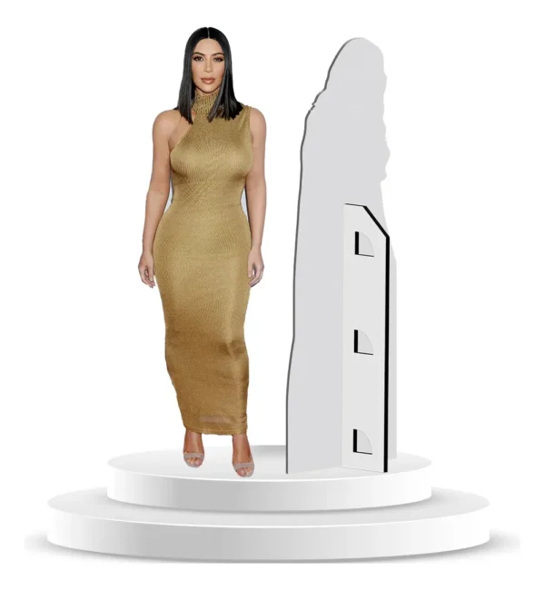Figura De Coroplast De Kim Kardashian Con Base A Tamaño Real En Coroplast