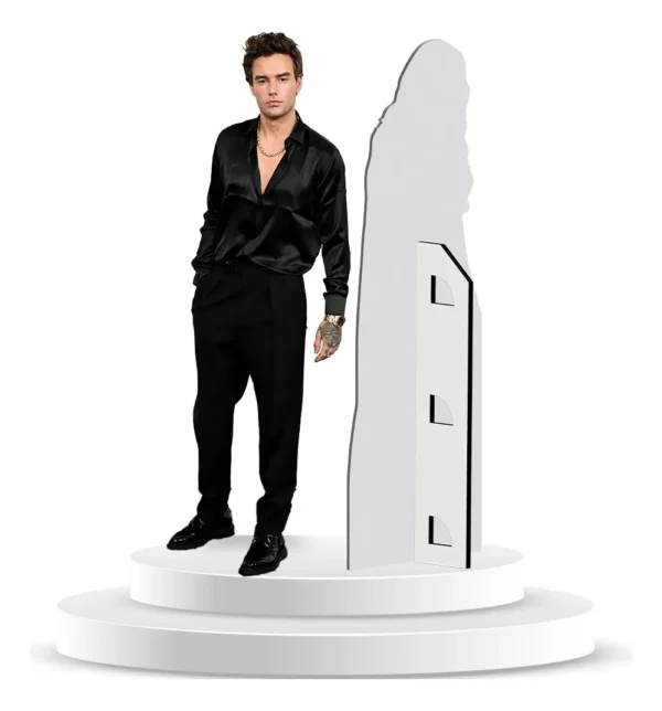 Figura De Coroplast De Liam Payne Con Base A Tamaño Real En Coroplast
