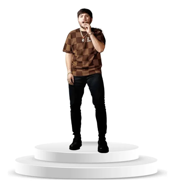 Figura De Coroplast De Tito Doble P Con Base A Tamaño Real En Coroplast - Imagen 3